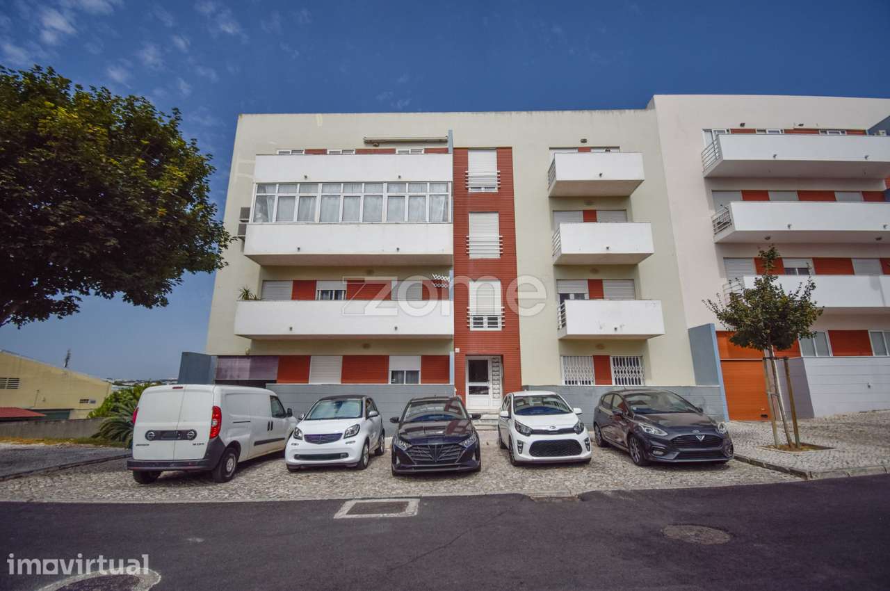 T2 espaçoso em Cabeço de Mouro com terraço privativo de 54m2, garag... - Grande imagem: 2/27