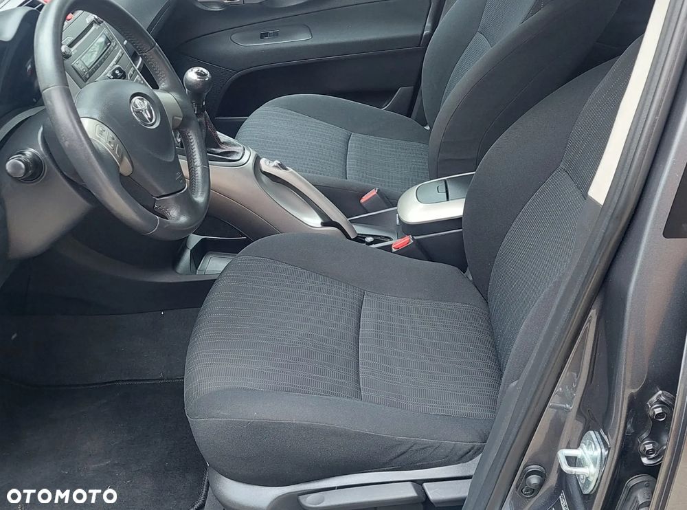 Toyota Auris 1.4 D-4D - 15