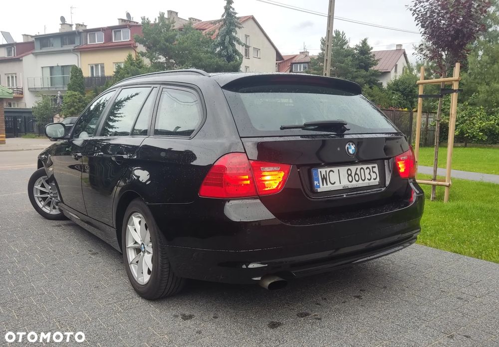 BMW Seria 3 318i - 9
