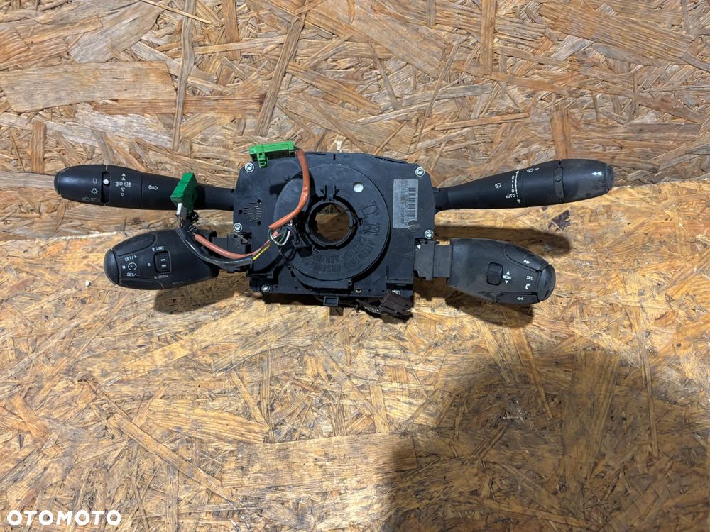 Przełącznik Zespolony Świateł Peugeot 407 96592432XT