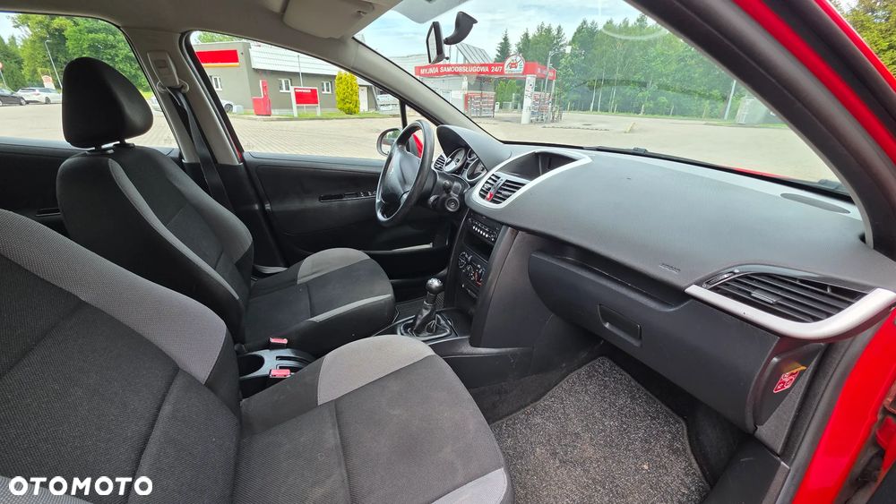 Peugeot 207 - 9