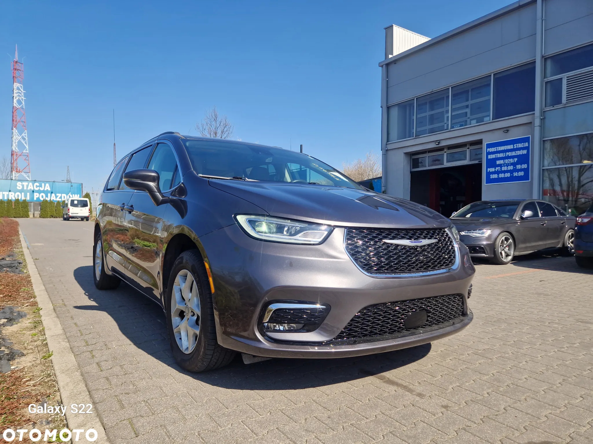Chrysler Pacifica - 36