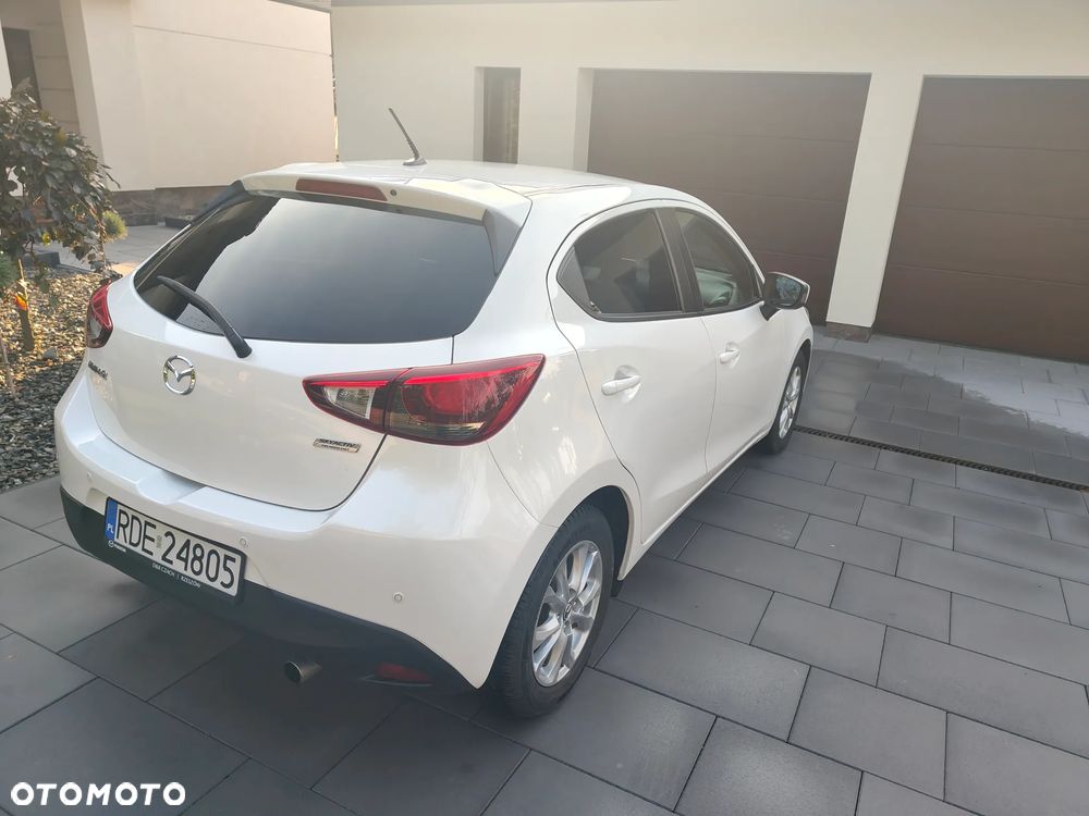 Mazda 2 - 6