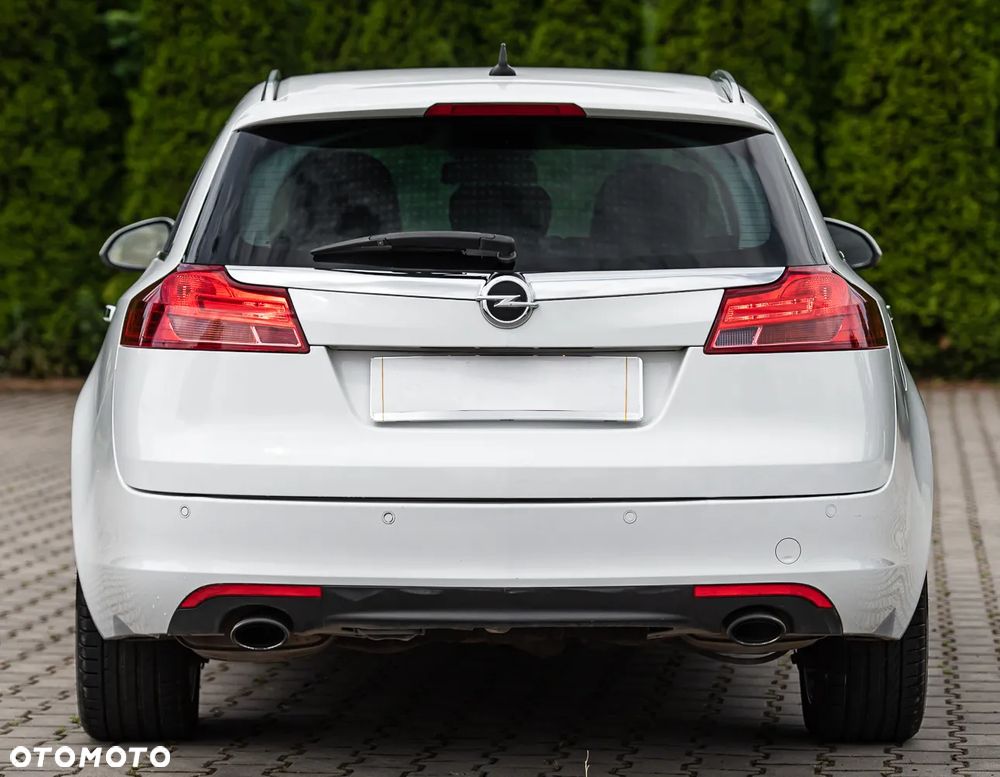 Opel Insignia 2.0 Turbo - 11