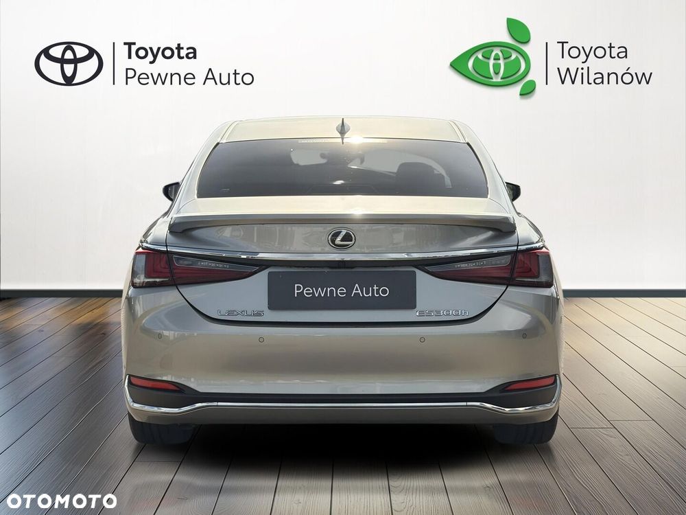 Lexus ES 300h Business Edition - 5