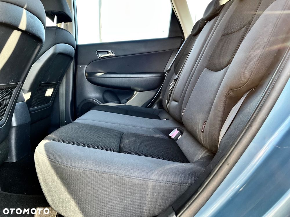 Hyundai i30 i30cw 1.4 FIFA WM Edition - 16