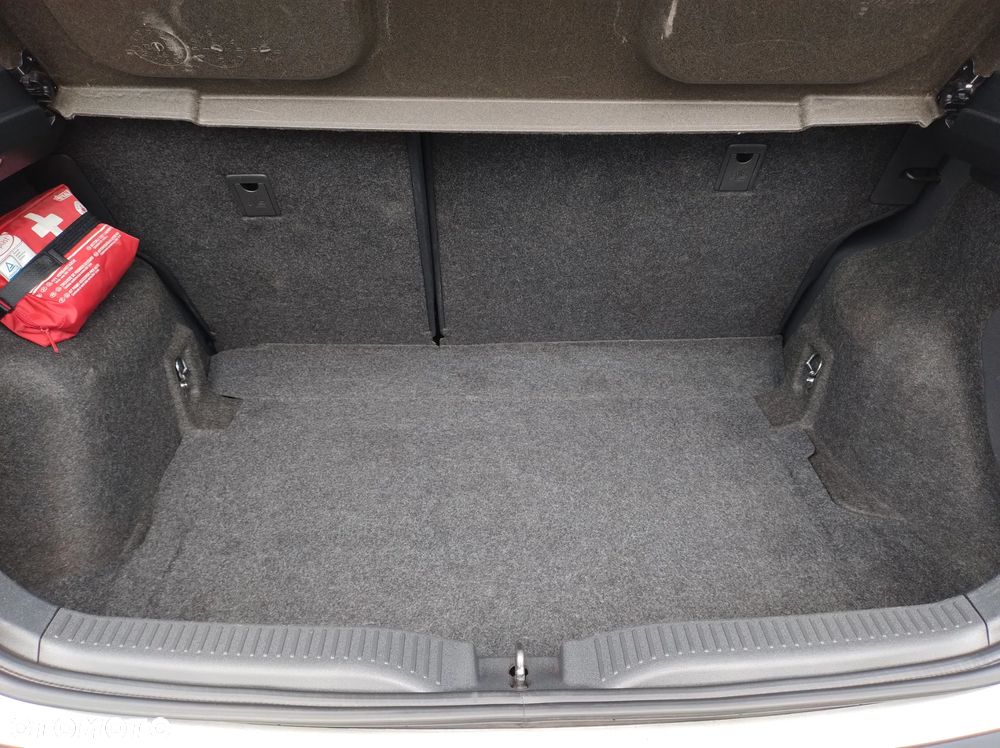 Toyota Auris 1.33 VVT-i - 35