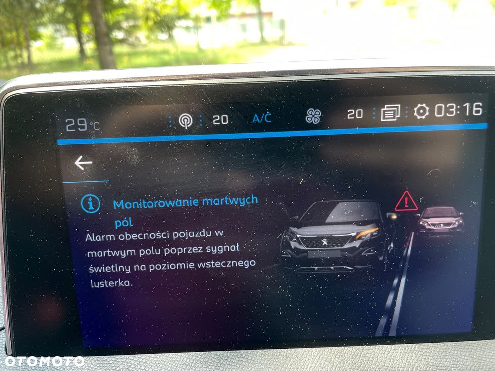 Peugeot 5008 THP 165 EAT6 Allure - 29