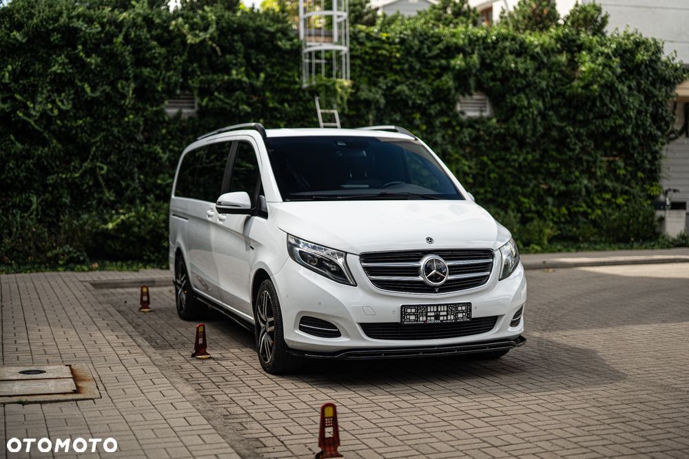 Mercedes-Benz Klasa V - 4