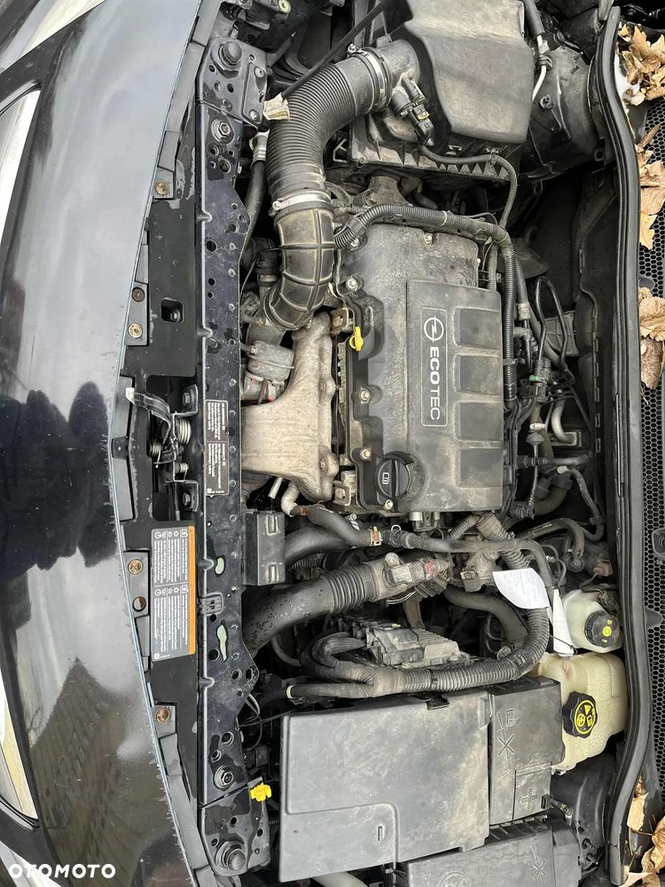 Opel Astra 1.4 Turbo Cosmo - 17