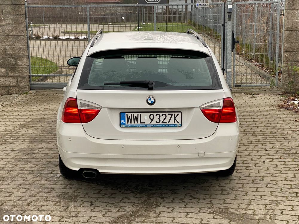 BMW Seria 3 318d - 6