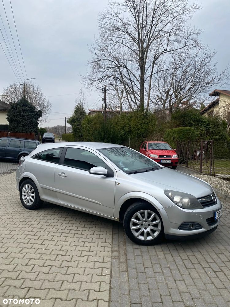 Opel Astra III GTC 1.6 Enjoy - 2