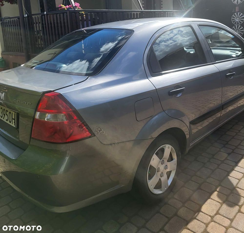 Chevrolet Aveo - 6