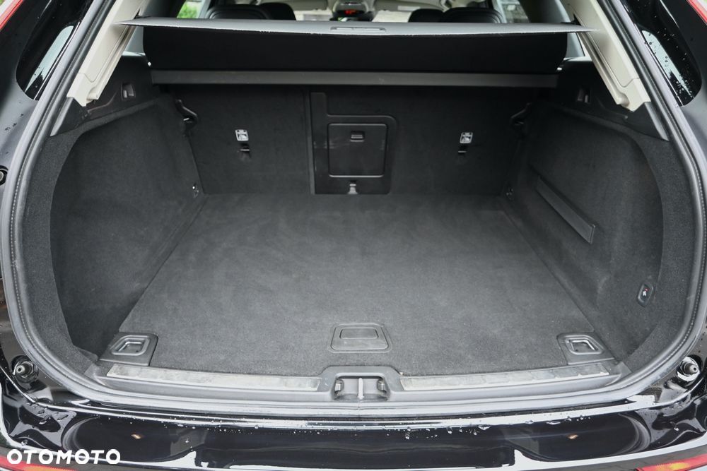 Volvo XC 60 D4 Geartronic Momentum Pro - 34