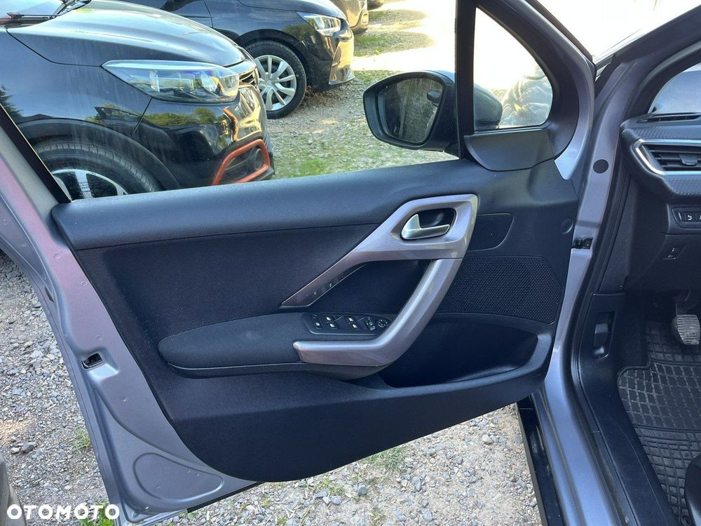 Peugeot 2008 - 18
