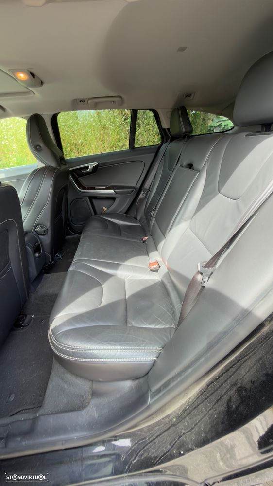 Volvo V60 - 11