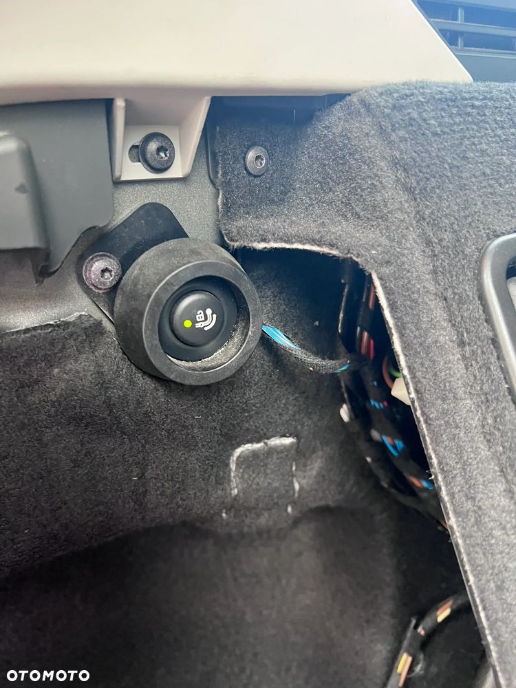 BMW Seria 3 320i - 17