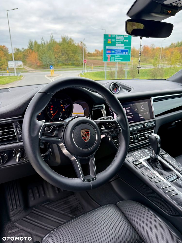 Porsche Macan - 23