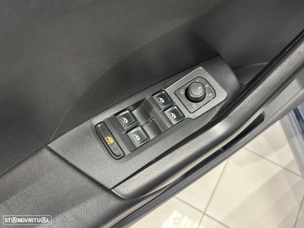 VW T-Cross 1.0 TSI Life - 25