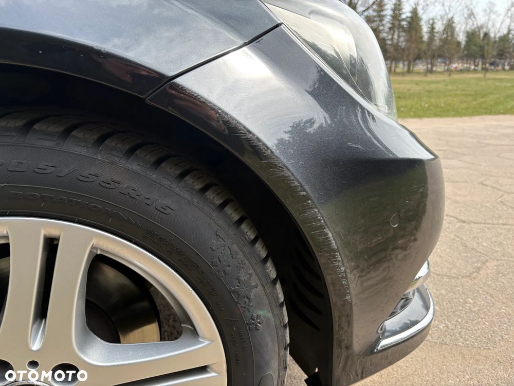 Mercedes-Benz Klasa C 180 CGI BlueEff Classic - 7