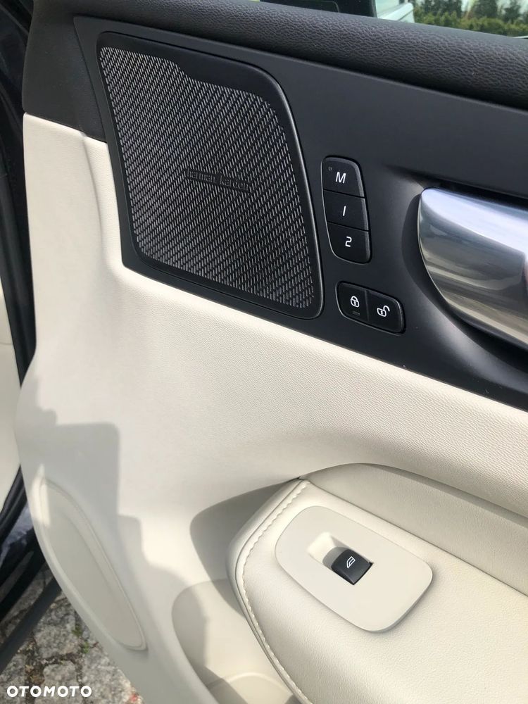 Volvo XC 60 - 22