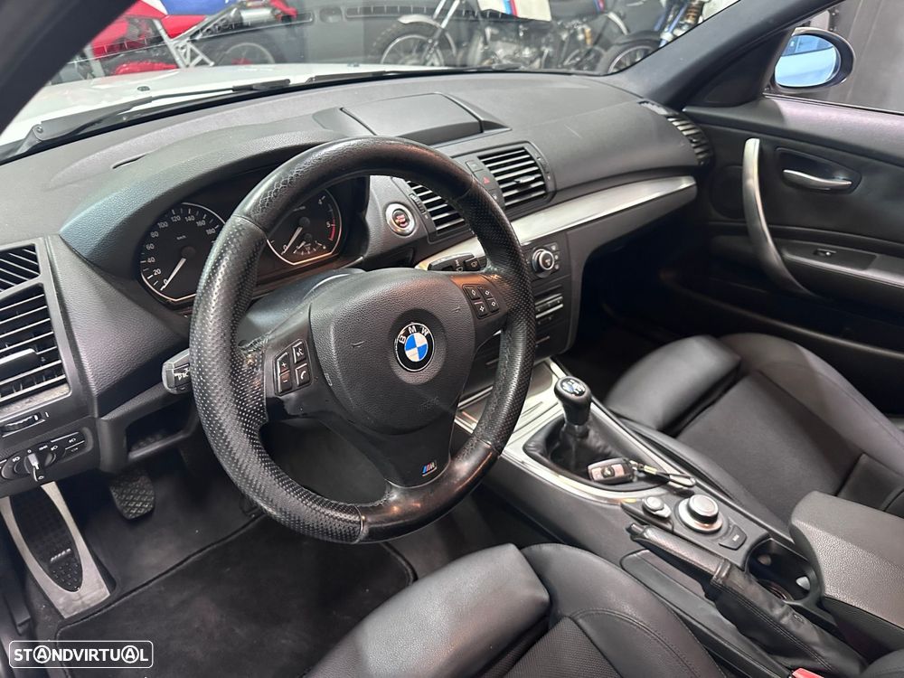BMW 118 d Pack M - 18