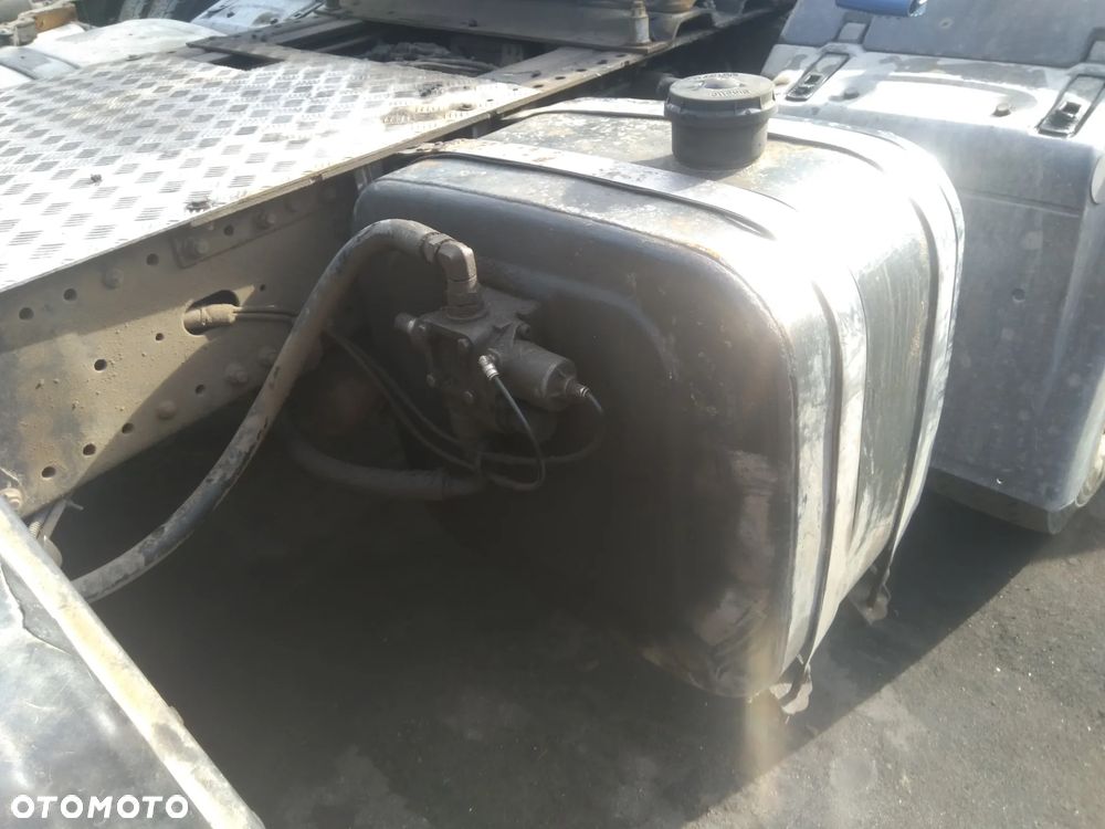 Man TGS 18.440 zbiornik paliwa 100L - 2