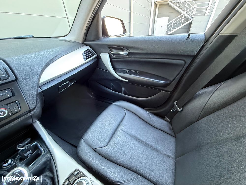 BMW 116 d EfficientDynamics - 12