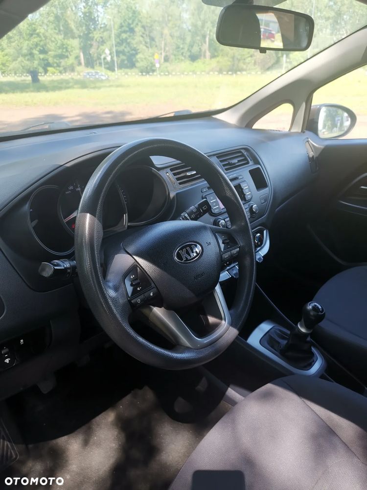 Kia Rio - 13