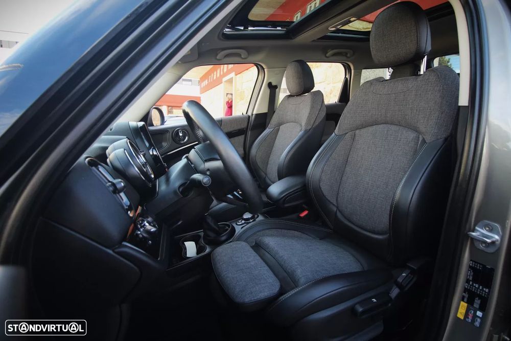 MINI Countryman Cooper SE ALL4 Auto - 11