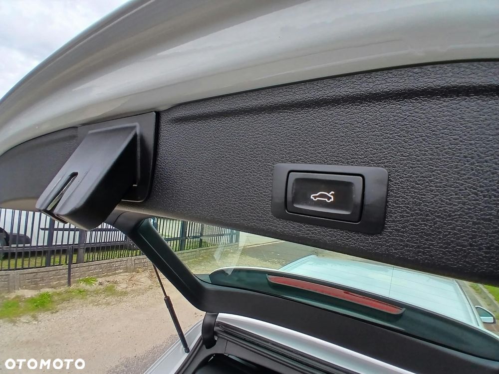 Audi A4 Avant 2.0 TDI DPF clean diesel S line Sportpaket - 30
