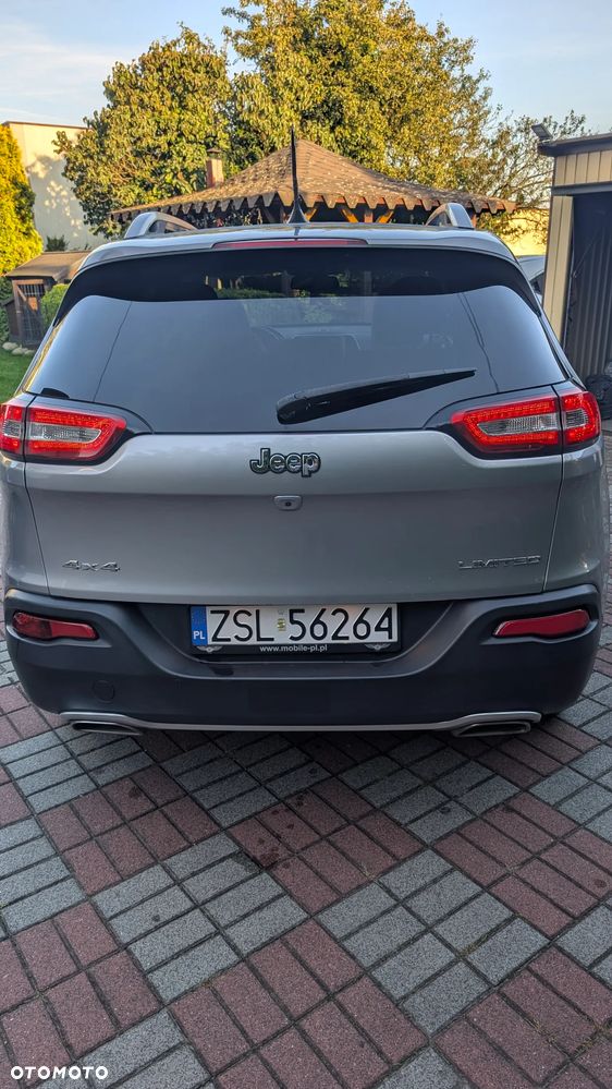 Jeep Cherokee - 5