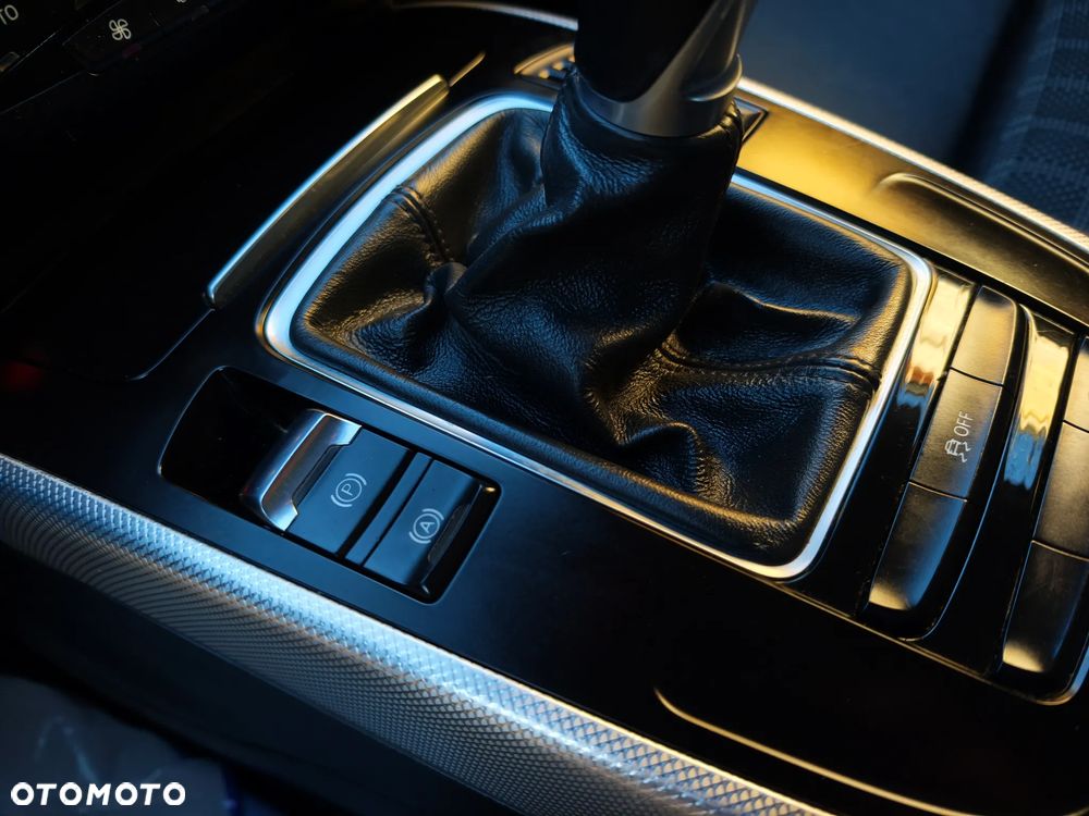 Audi A4 Avant 2.0 TDI ultra DPF Attraction - 26