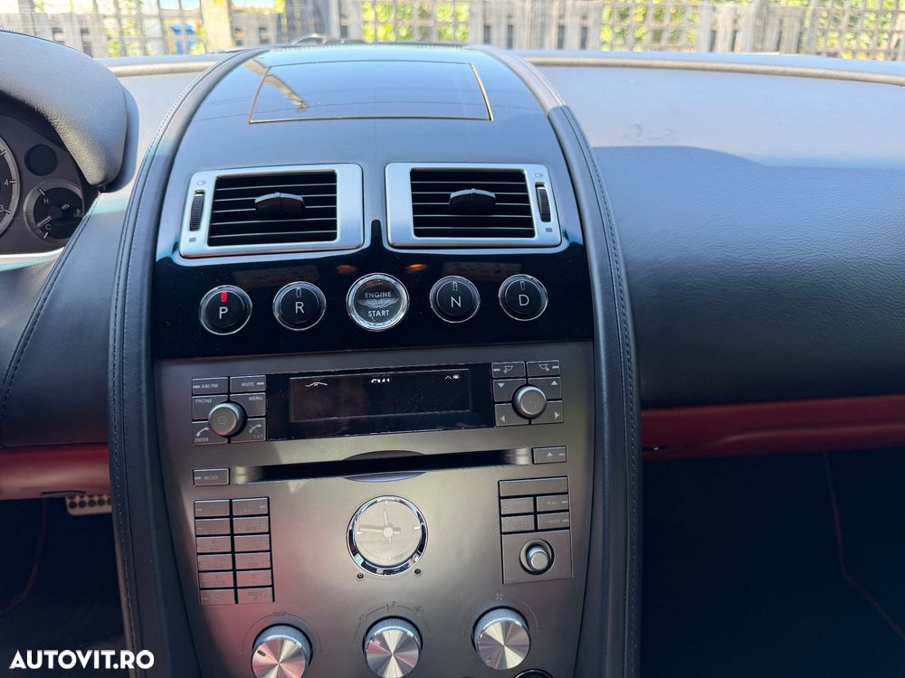 Aston Martin DB9 - 21