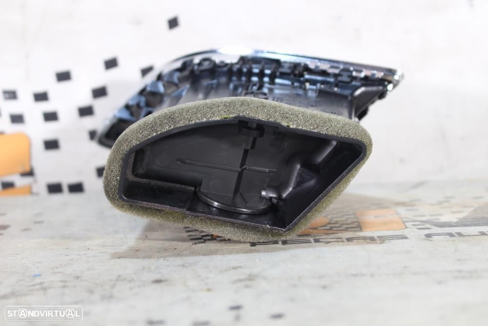Arejador / Difusor De Ar Seat Leon (5F1)  5F1820902 / Lateral Direito - 2