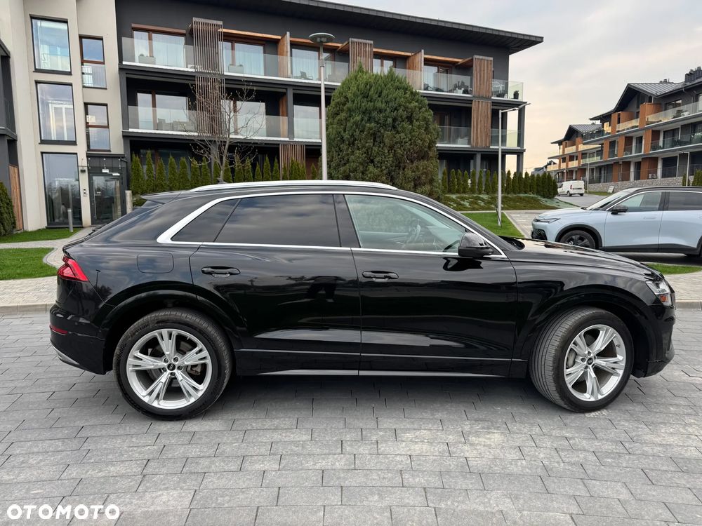 Audi Q8 55 TFSI quattro tiptronic - 11