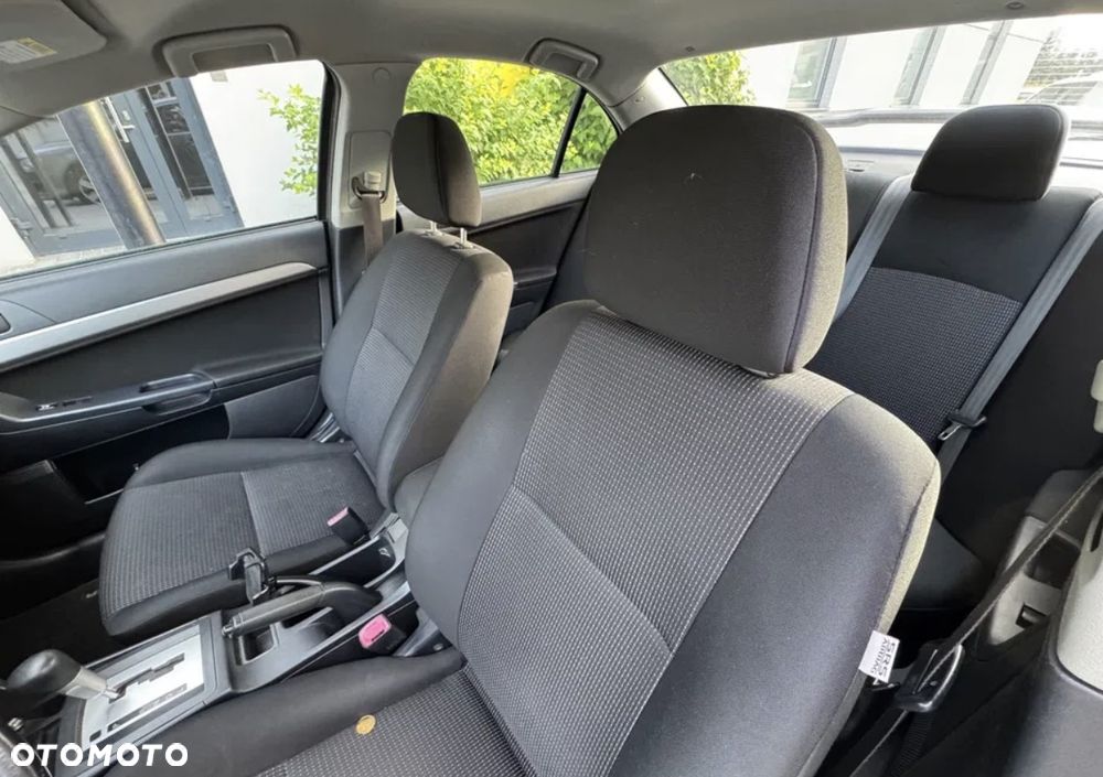 Mitsubishi Lancer - 5