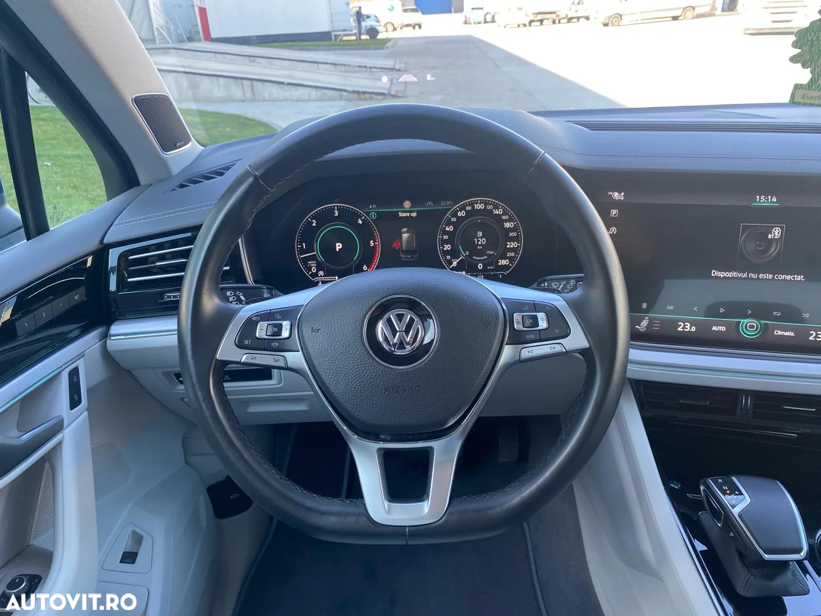 Volkswagen Touareg - 11