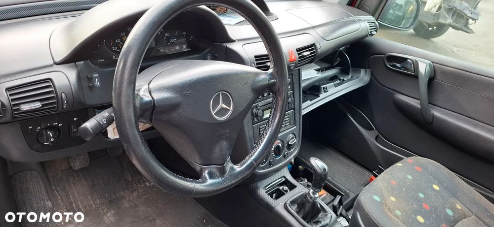 Mercedes Vaneo 1,7 na części - 4