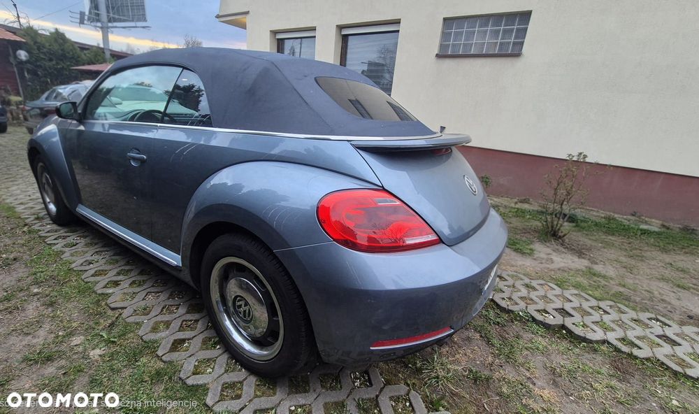 Volkswagen New Beetle - 3