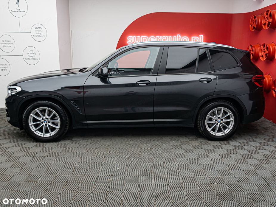 BMW X3 xDrive20i Advantage - 5