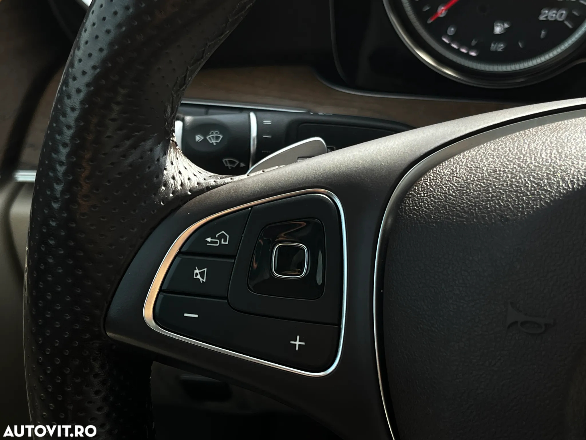 Mercedes-Benz E 300 9G-TRONIC Exclusive - 15