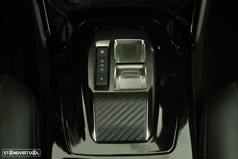 Peugeot e-2008 50 kWh GT - 16