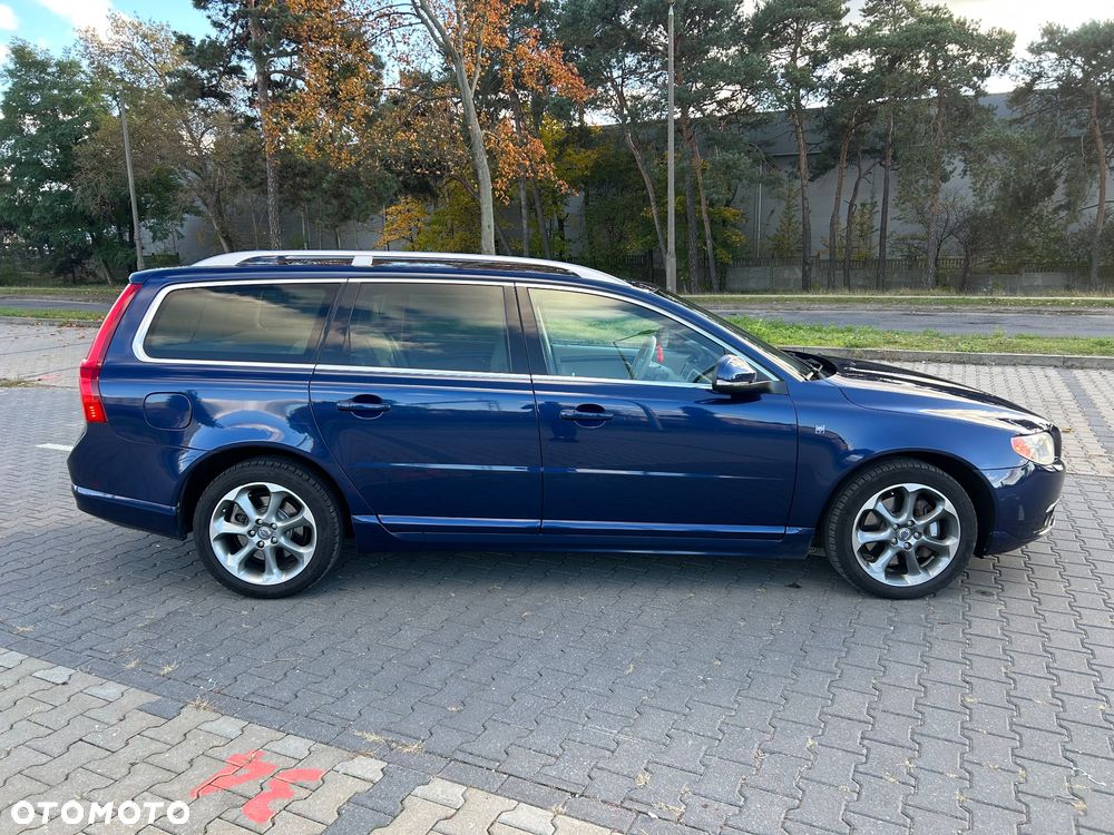 Volvo V70 D3 Ocean Race - 7