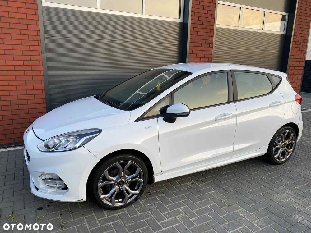 Ford Fiesta 1.5 TDCi S&S ST-LINE - 36
