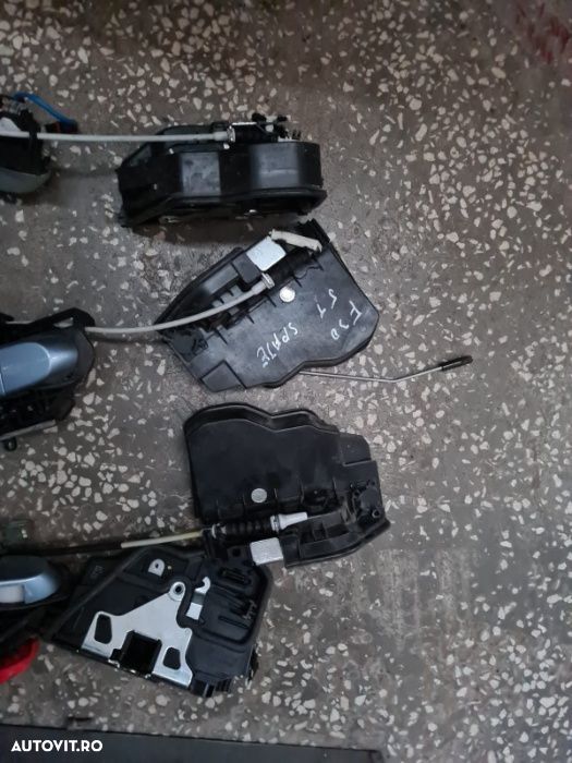 Broasca usa actuator BMW F10 F11 F01 F20 F30 F31 F32 F34 F36 X3 X4 X5 - 6