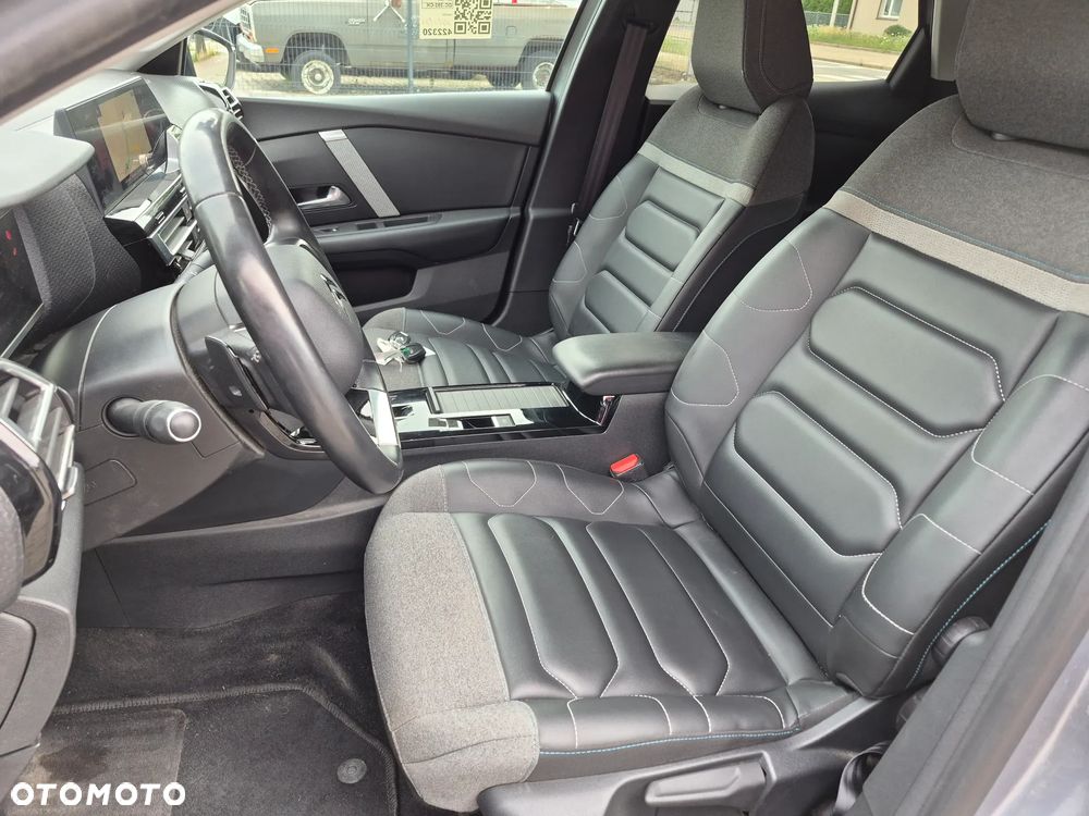 Citroën C4 BlueHDi 130 Stop&Start EAT8 SHINE - 13