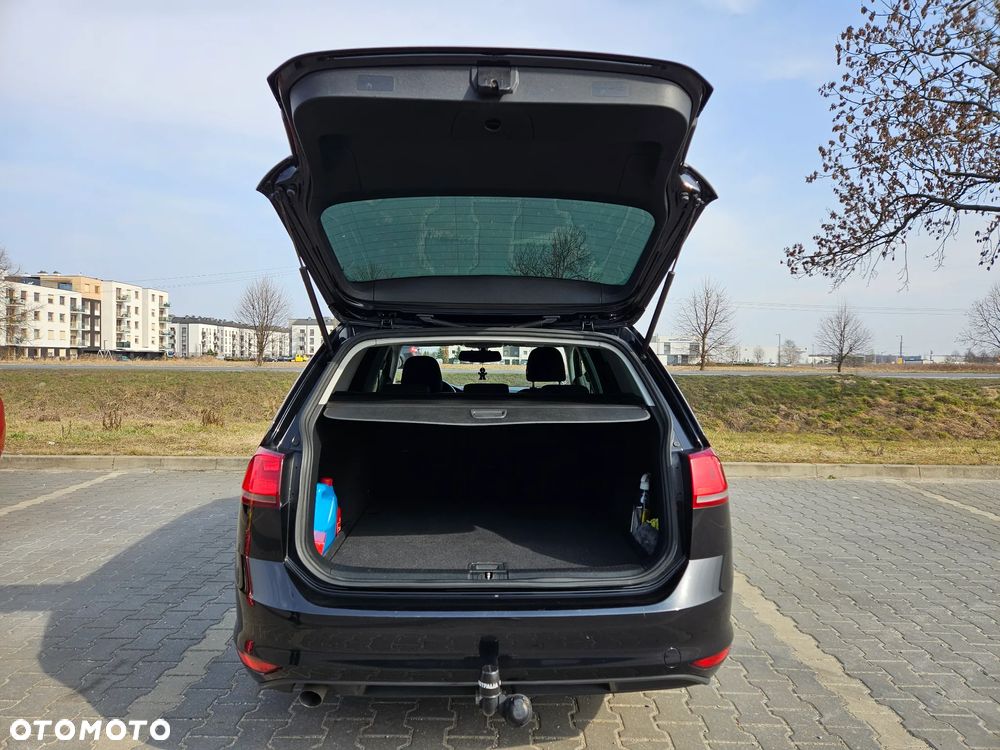 Volkswagen Golf - 11