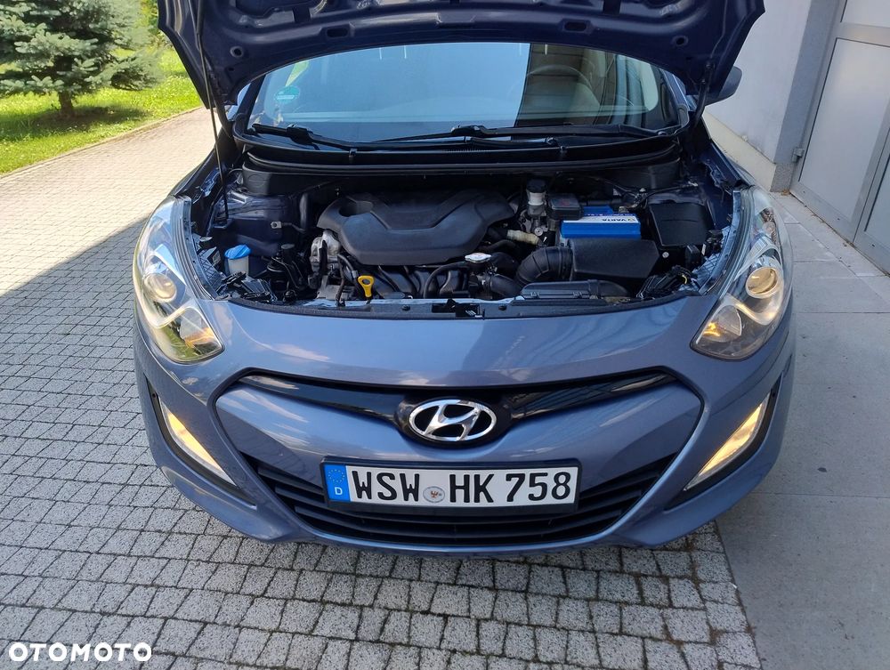 Hyundai i30 1.6 Trend - 25