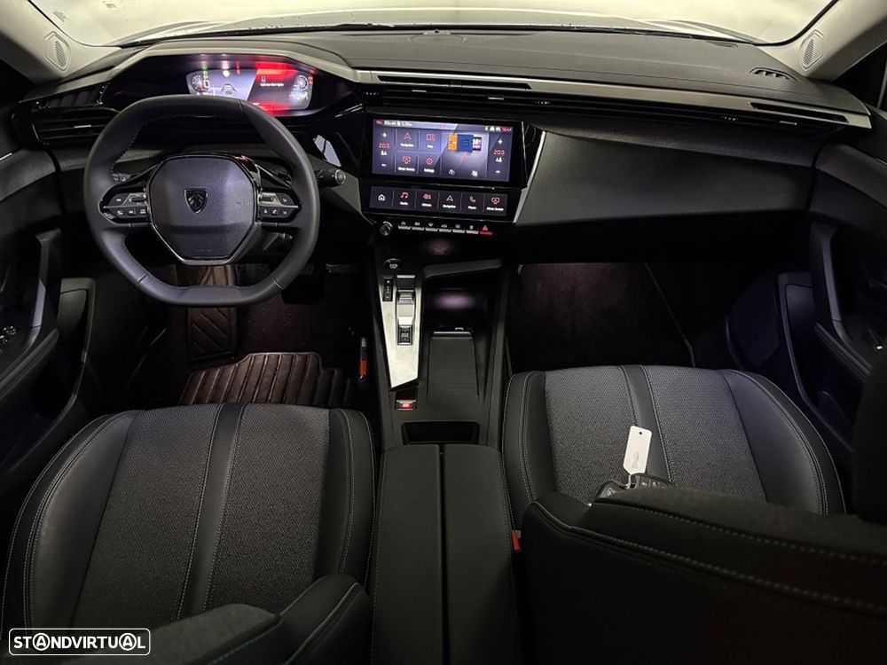 Peugeot 408 1.2 Hybrid Allure e-DCS6 - 11